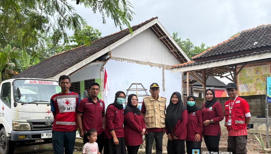 PUSKESMAS SUMUR BAKSOS PENGOBATAN GRATIS BAGI WARGA TERDAMPAK BANJIR