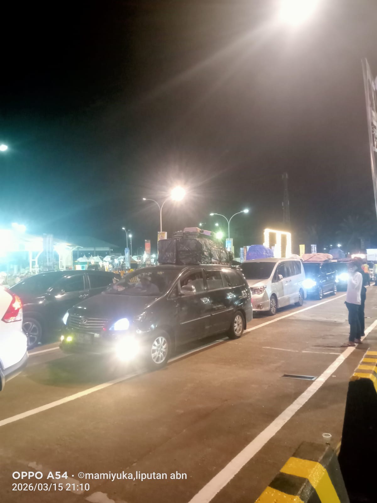 Menhub Dudy Purwagandhi Tinjau Arus Penyeberangan H-5 di Dermaga Eksekutif Pelabuhan Merak Terpantau Aman dan Lancar